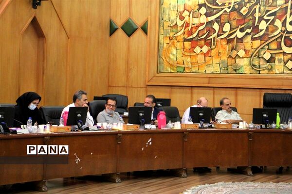 نشست خبری مدیرکل آموزش و پرورش فارس با موضوع آغاز سال تحصیلی 1401-1402