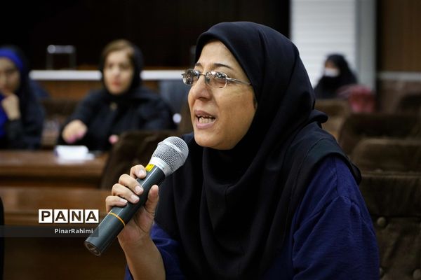 نشست خبری مدیرکل فرهنگ و ارشاد اسلامی آذربایجان شرقی