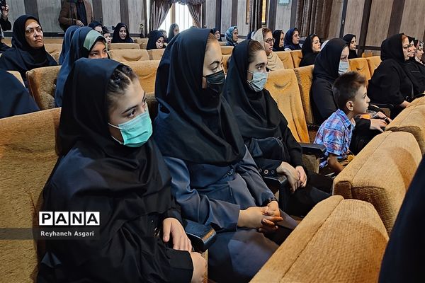 آیین اختتامیه جشنواره‌های نوجوان سالم و یاریگران زندگی در شهرستان قرچک