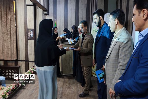 آیین اختتامیه جشنواره‌های نوجوان سالم و یاریگران زندگی در شهرستان قرچک