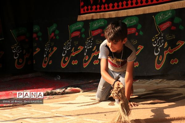 شور عاشقان حسینی در خدمت به زائران اربعین در مرز شلمچه