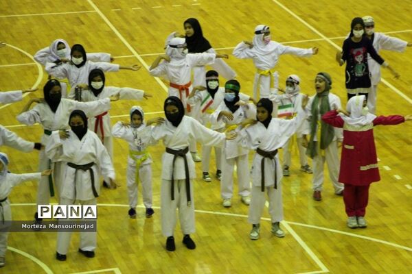 همایش بزرگ دختران فاطمی هرمزگان به مناسبت اربعین حسینی