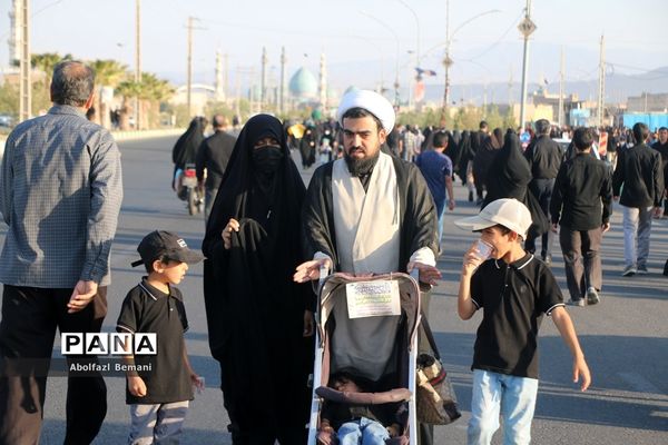 راهپیمایی عاشقان اربعین سیدالشهدا(ع) در قم-1