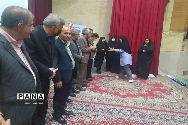 مراسم تجلیل از برگزیدگان هشتمین جشنواره ستارگان علمی در داراب استان فارس