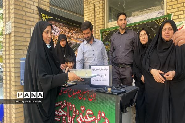 راه‌اندازی موکب اربعین عشاق الحسین (ع) در اداره آموزش و پرورش ناحیه یک اهواز