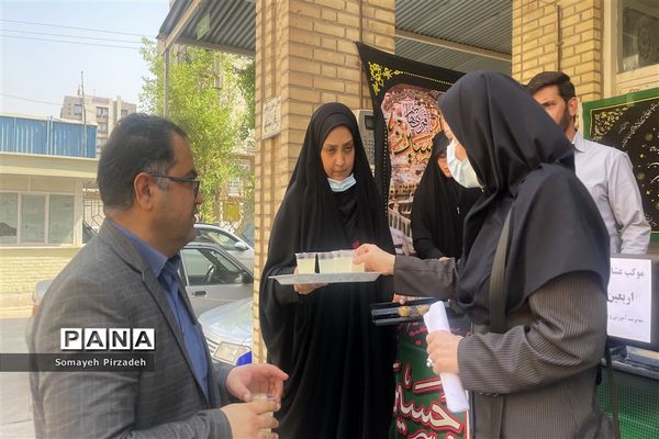 راه‌اندازی موکب اربعین عشاق الحسین (ع) در اداره آموزش و پرورش ناحیه یک اهواز