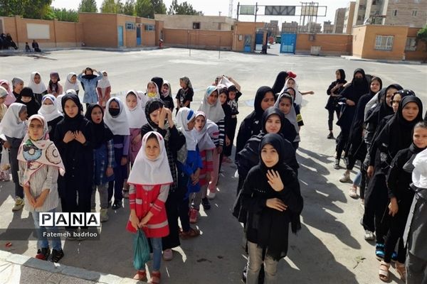 اجرای برنامه‌های اوقات فراغت پایگاه‌های تابستانی در ناحیه دو بهارستان