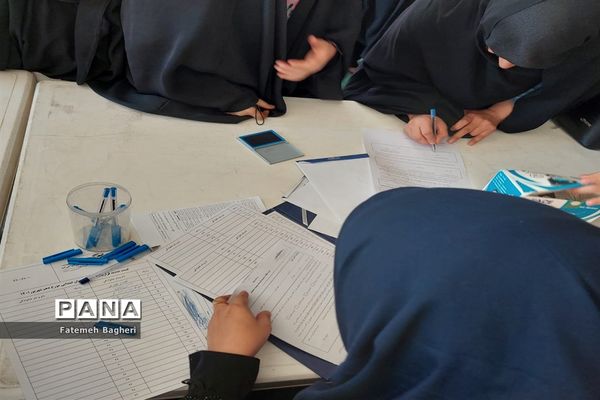 جلسه امضای قرارداد بورسیه تحصیلی ویژه 550 دانش آموز تحت پوشش موسسه دارالاکرام قم
