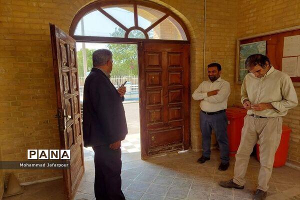 بازدید فرماندار شهرستان بوشهر از ادارات دولتی