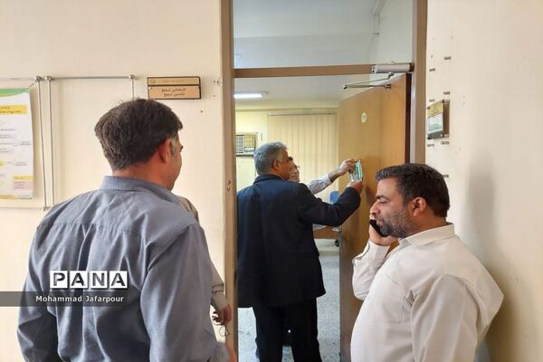بازدید فرماندار شهرستان بوشهر از ادارات دولتی