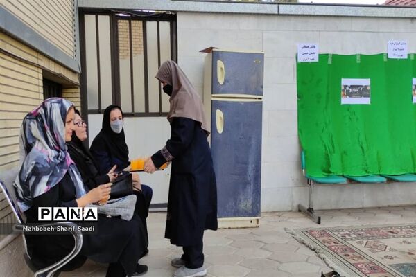 برگزاری همایش کبوتران حرم در اداره ناحیه ۴ شیراز