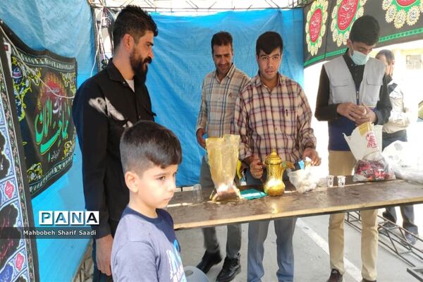 برگزاری همایش کبوتران حرم در اداره ناحیه ۴ شیراز