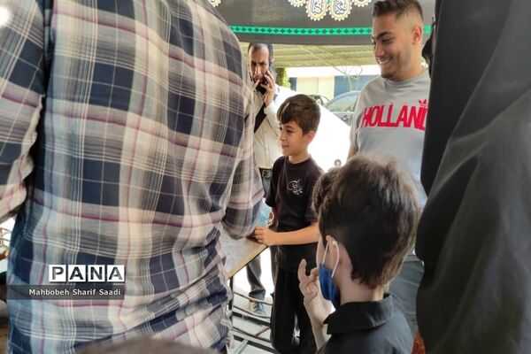 برگزاری همایش کبوتران حرم در اداره ناحیه ۴ شیراز