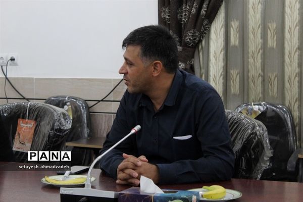 نشست خبرنگاران و اصحاب رسانه با مدیر آموزش و پرورش گلوگاه