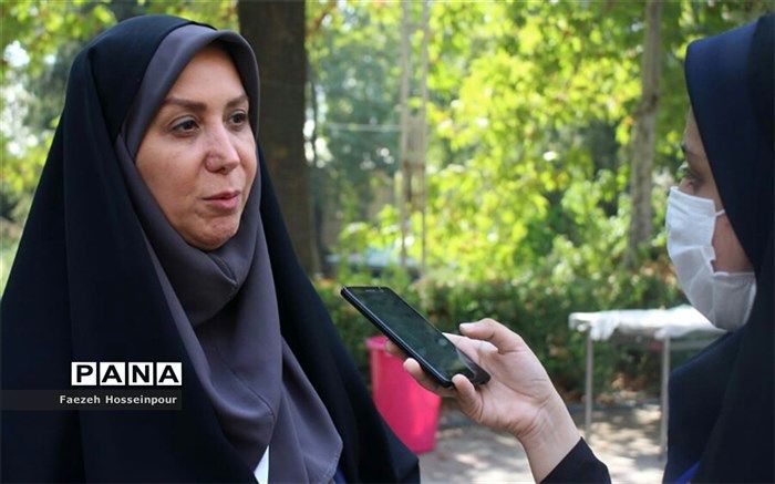 دبیران راهبرانی هستند که در پرورش انسان‌های متوازن نقش کلیدی دارند