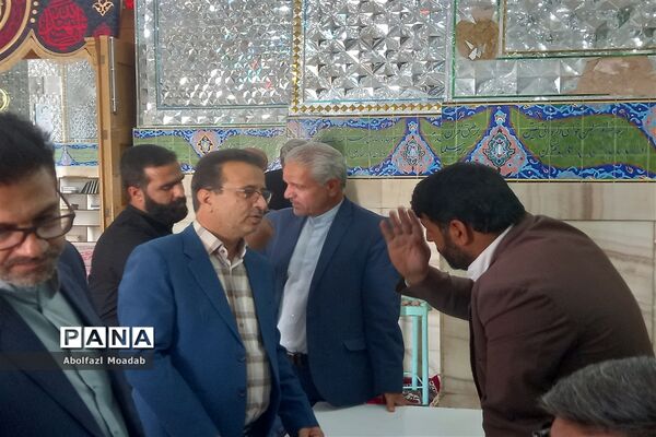 برپایی میز خدمت اداره آموزش و پرورش، کاشمر
