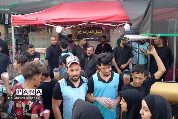 پذیرایی کریمانه مردم عراق از زائران اربعین