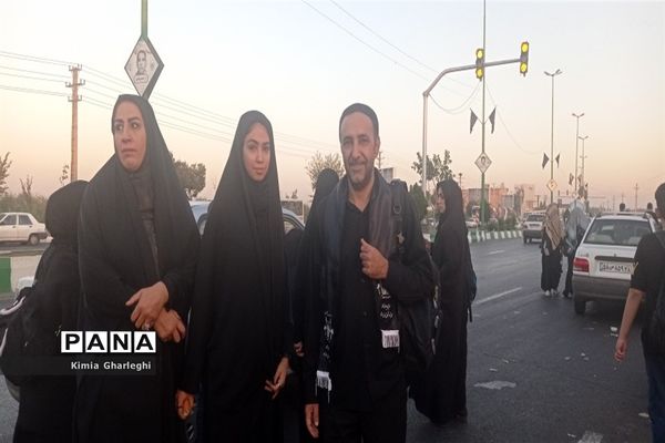 راهپیمایی جاماندگان اربعین حسینی از مسجد جامع شهرستان قرچک به سمت حرم حضرت عبدالعظیم حسنی