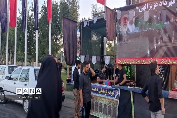 راهپیمایی جاماندگان اربعین حسینی از مسجد جامع شهرستان قرچک به سمت حرم حضرت عبدالعظیم حسنی