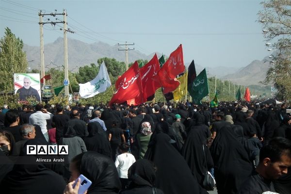 پیاده‌روی اربعین حسینی در کاشمر