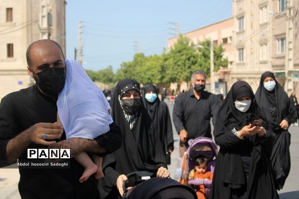 پیاده‌روی دلدادگان اربعین حسینی در بوشهر
