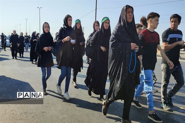 حضور مردم شهرستان قرچک در راهپیمایی جاماندگان اربعین