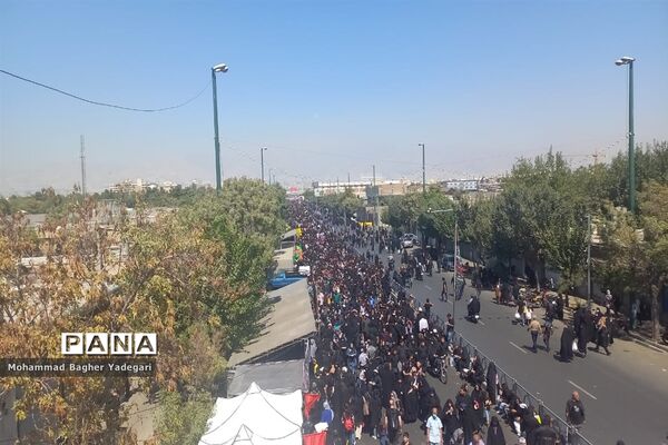 مراسم پیاده‌‌روی دلدادگان حسینی(ع) در تهران