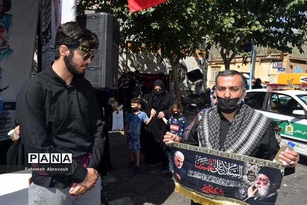 برپایی موکب فرزندان حاج قاسم در مسیر پیاده‌روی جاماندگان اربعین