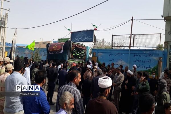 پذیرایی دانش‌آموزان و فرهنگیان هیرمندی از عزاداران اربعین حسینی (ع)