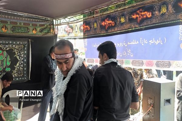 خدمت‌رسانی موکب قرارگاه عدالت تربیتی چابهار به عزاداران اربعین