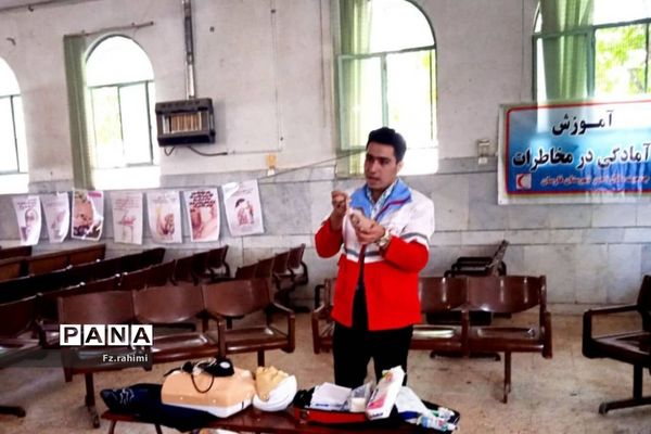 ویژه برنامه‌های هلال احمر پردنجان به‌مناسبت اربعین حسینی/چهارمحال و بختیاری