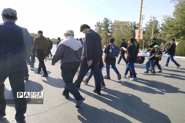 پیاده‌روی جاماندگان اربعین در شهرستان شاهین شهر