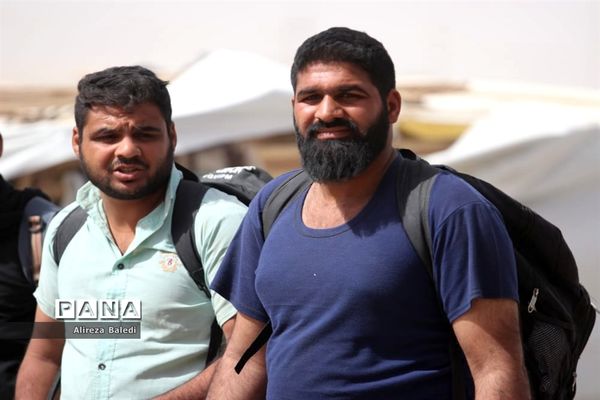 آئین پیاده‌روی جاماندگان قافله عشق از مرز شلمچه تا کربلا