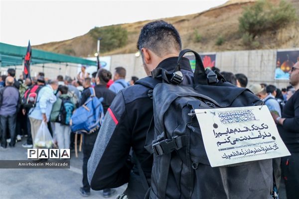 پیاده‌روی عاشقان سیدالشهدا در مسیر کربلا