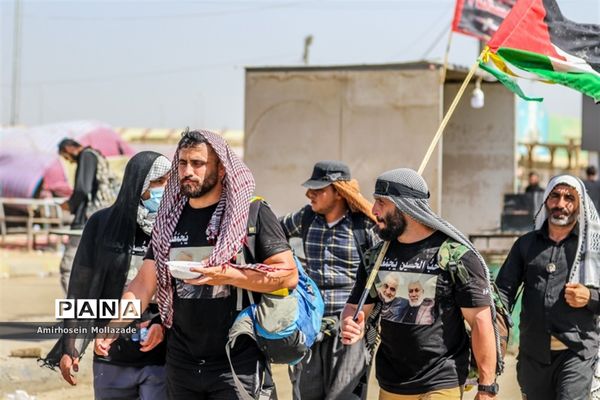 پیاده‌روی عاشقان سیدالشهدا در مسیر کربلا
