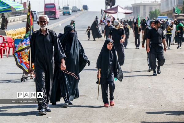 پیاده‌روی عاشقان سیدالشهدا در مسیر کربلا