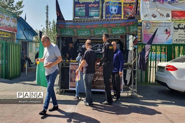 پذیرایی موکب‌های کانون فرهنگی تربیتی قدس از جاماندگان زیارت حرم سید الشهداء