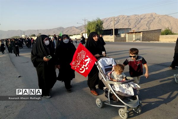 حضور پرشور مردم شهرستان کازرون در  پیاده‌روی جاماندگان اربعین حسینی