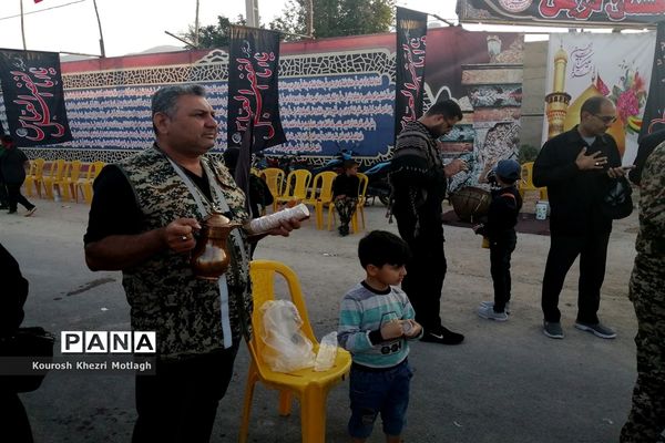 حضور پرشور مردم شهرستان کازرون در  پیاده‌روی جاماندگان اربعین حسینی