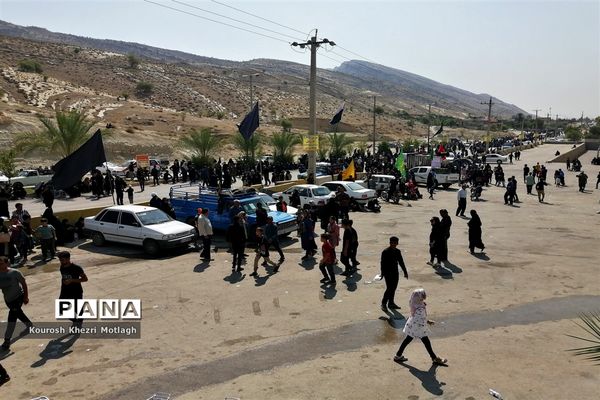 حضور پرشور مردم شهرستان کازرون در  پیاده‌روی جاماندگان اربعین حسینی