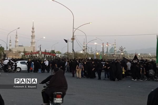 راهپیمایی اربعینی زائران سیدالشهدا(ع) در قم-3