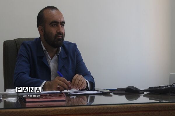 دیدار رئیس و کارشناسان سازمان دانش‌آموزی استان با مدیرکل امور اجتماعی و فرهنگی استانداری زنجان