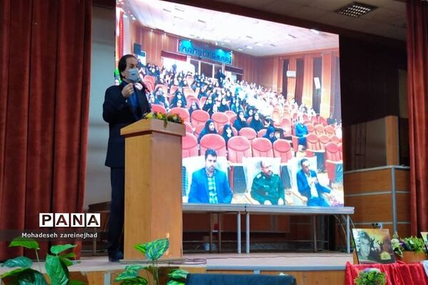 جلسه هم‌اندیشی مدیران مدارس شهرستان قرچک