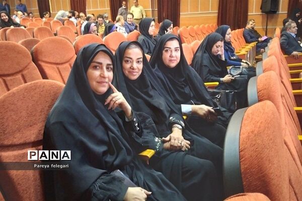 ‌برگزاری جلسه کارگروه مدیران مدارس ابتدایی و متوسطه‌ اول‌ و‌ دوم در شهرستان قرچک