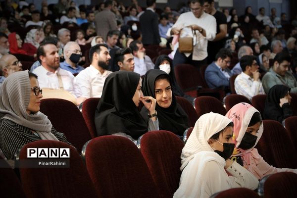 همایش ملی بزرگداشت روز شعر و ادب فارسی