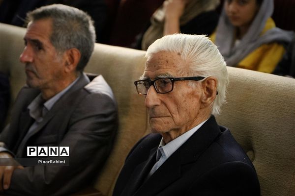 همایش ملی بزرگداشت روز شعر و ادب فارسی