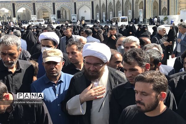مراسم تشییع پیکر پاک بانوی مومنه مجاهد ملکی درحرم مطهر رضوی