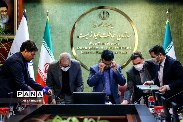 امضای تفاهم‌نامه همکاری مشترک سازمان محیط زیست و وزارت‌ آموزش‌وپرورش