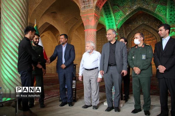 اجرای طرح توکاد و اهدای بسته‌های لوازم‌التحریر به دانش‌آموزان نیازمند در فارس