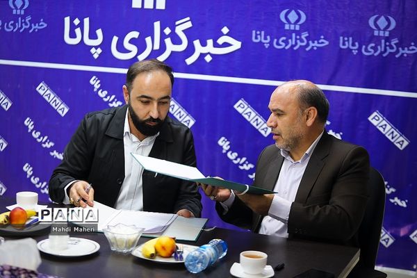 امضا تفاهم نامه همکاری سازمان دانش‌آموزی و کمیته امداد امام خمینی با موضوع «شور عاطفه‌ها»
